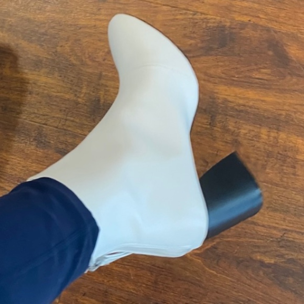 These are the brand Cupid and are booties with black heels and are very comfy!
